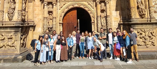 Con los estudiantes del Máster del IISJ y sus profesores.